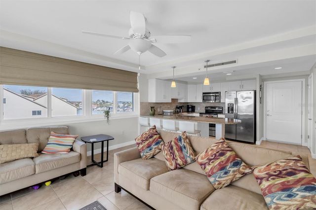 223 ISLAND WAY 4A, Clearwater, FL 33767