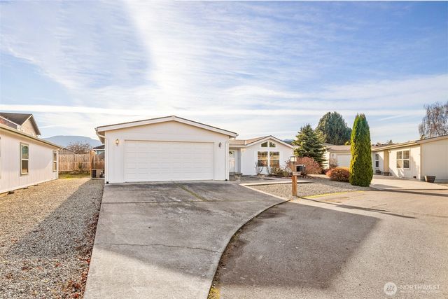 507 N 7th Avenue, Sequim, WA 98382