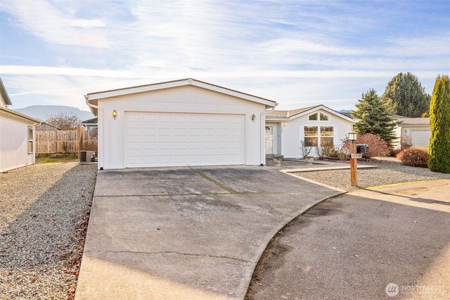 507 N 7th Avenue, Sequim, WA 98382