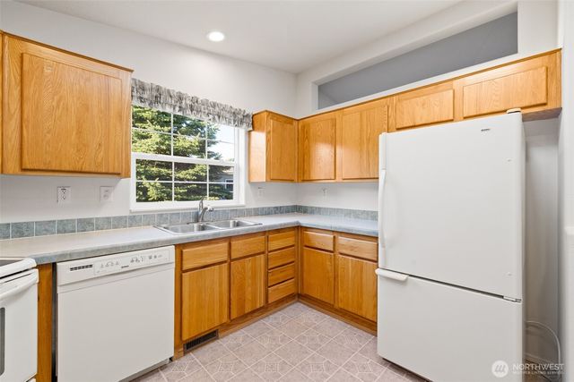 507 N 7th Avenue, Sequim, WA 98382