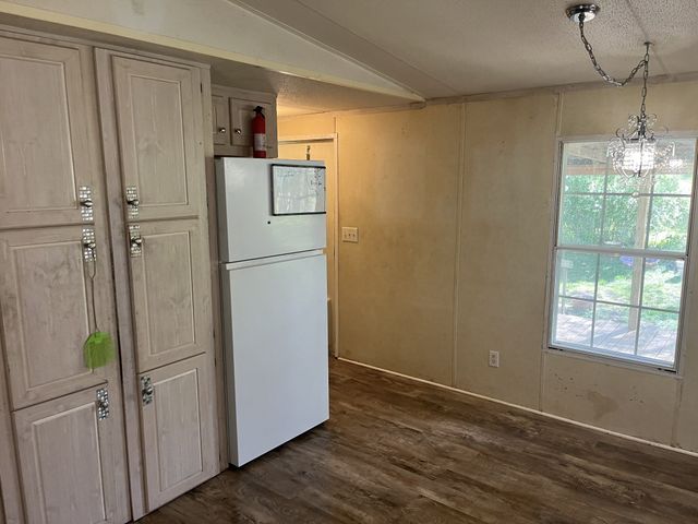 999 Kilburn Hollow Rd, Waynesboro, TN 38485