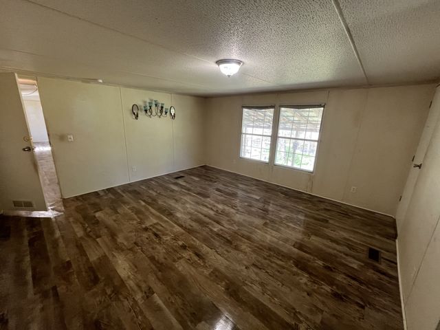 999 Kilburn Hollow Rd, Waynesboro, TN 38485