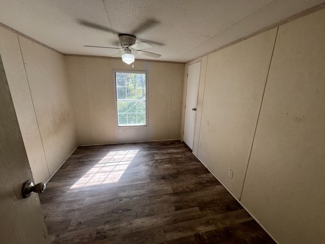 999 Kilburn Hollow Rd, Waynesboro, TN 38485