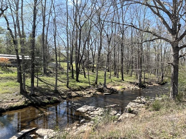 999 Kilburn Hollow Rd, Waynesboro, TN 38485