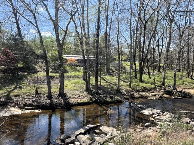 999 Kilburn Hollow Rd, Waynesboro, TN 38485