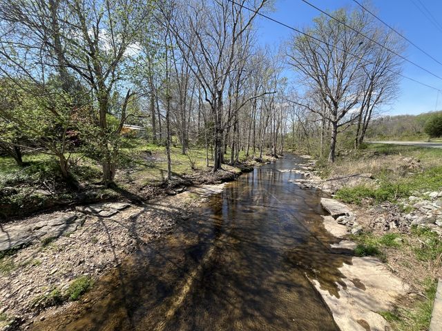 999 Kilburn Hollow Rd, Waynesboro, TN 38485