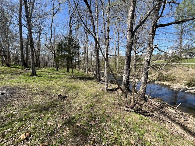 999 Kilburn Hollow Rd, Waynesboro, TN 38485