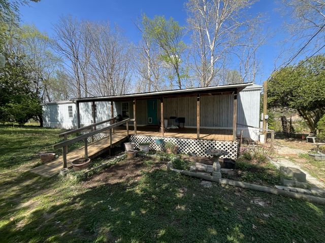 999 Kilburn Hollow Rd, Waynesboro, TN 38485