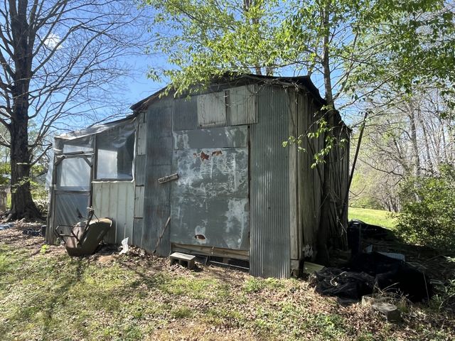 999 Kilburn Hollow Rd, Waynesboro, TN 38485