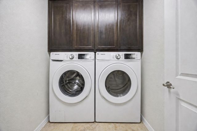 179 Belwood DR, Buda, TX 78610