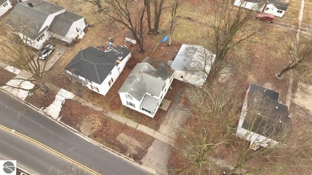 233 E Wright Avenue, Shepherd, MI 48883