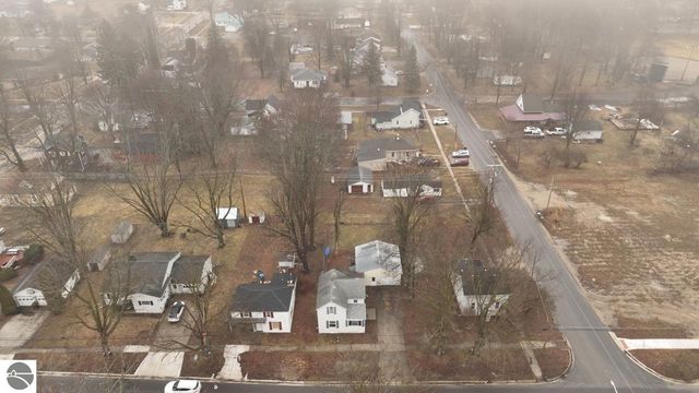 233 E Wright Avenue, Shepherd, MI 48883