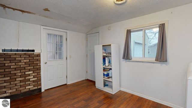 233 E Wright Avenue, Shepherd, MI 48883