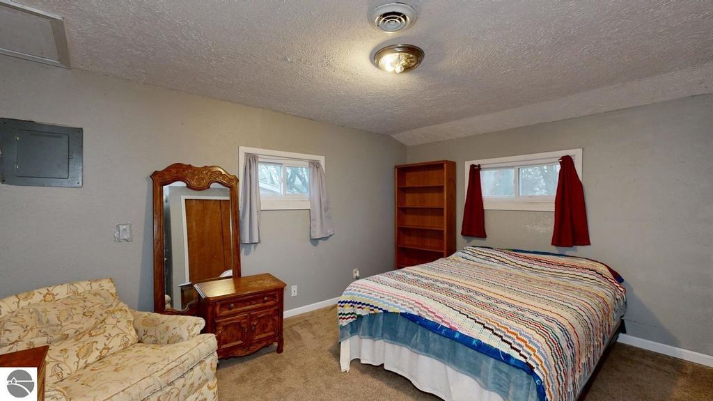 Image 11 of property listing at 233 E Wright Avenue, Shepherd, MI 48883