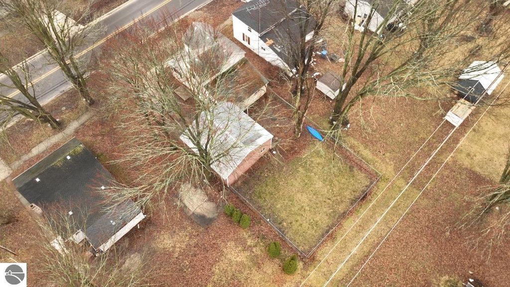 Image 29 of property listing at 233 E Wright Avenue, Shepherd, MI 48883