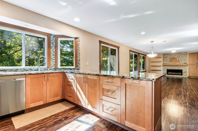 833 15th Court, Mukilteo, WA 98275