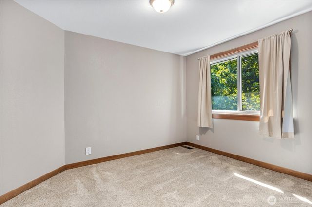 833 15th Court, Mukilteo, WA 98275