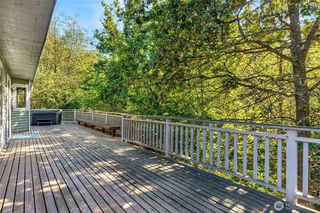 833 15th Court, Mukilteo, WA 98275