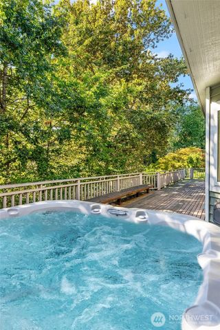 833 15th Court, Mukilteo, WA 98275