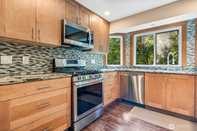 833 15th Court, Mukilteo, WA 98275