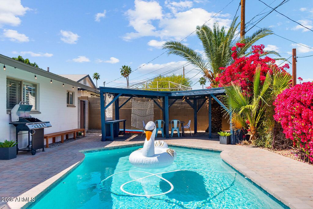 6532 E CYPRESS Street, Scottsdale, AZ 85257