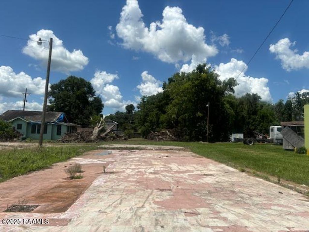 426 W Landry Street, Opelousas, LA 70570