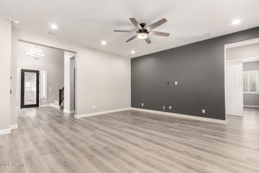 Image 10 of property listing at 3016 N GLENVIEW --, Mesa, AZ 85213