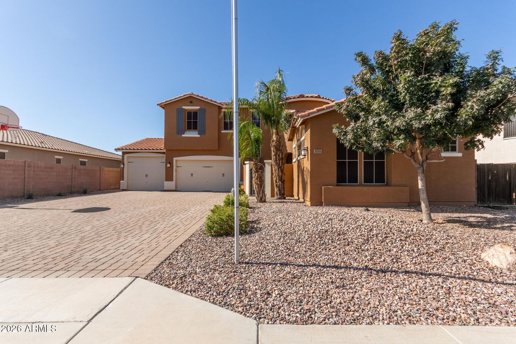 Image 2 of property listing at 3016 N GLENVIEW --, Mesa, AZ 85213