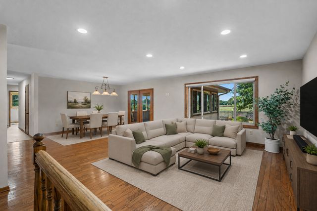 1150 Menke Circle, Shakopee, MN 55379