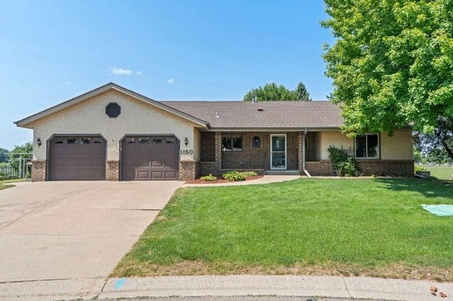 1150 Menke Circle, Shakopee, MN 55379