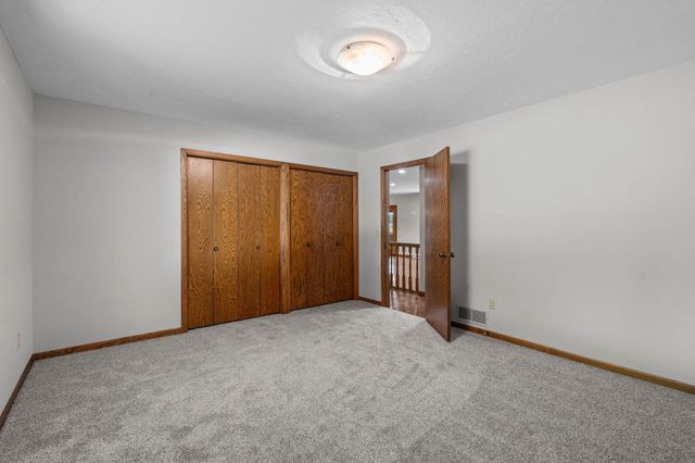 1150 Menke Circle, Shakopee, MN 55379
