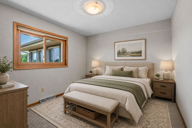 1150 Menke Circle, Shakopee, MN 55379
