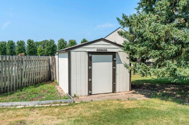 1150 Menke Circle, Shakopee, MN 55379