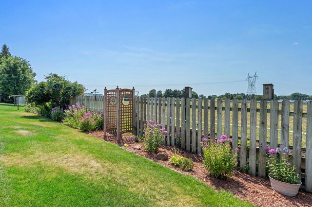 1150 Menke Circle, Shakopee, MN 55379