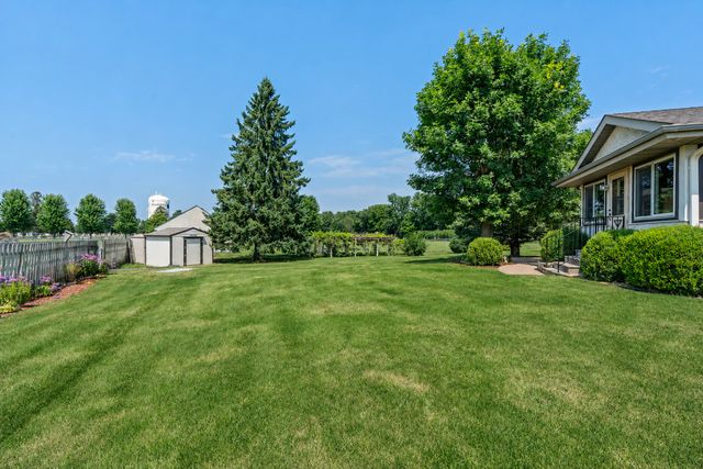 1150 Menke Circle, Shakopee, MN 55379