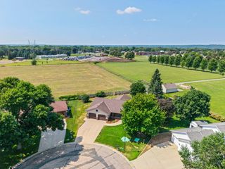 1150 Menke Circle, Shakopee, MN 55379