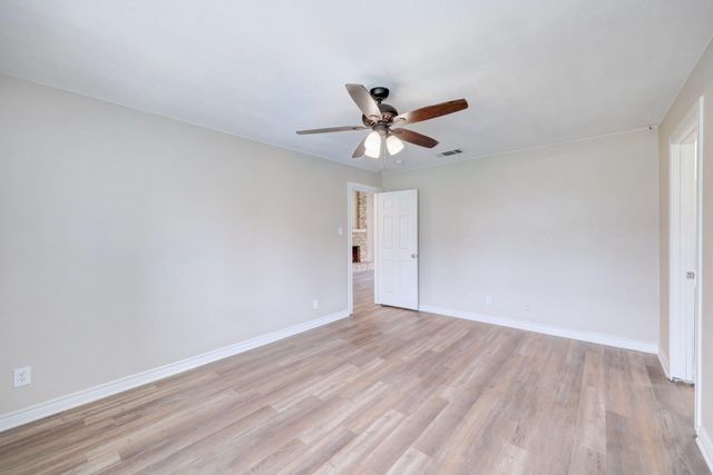 200 Woodmont DR, Georgetown, TX 78628