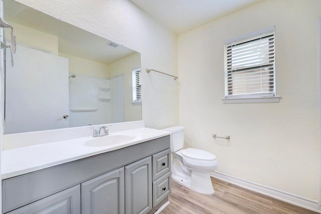 200 Woodmont DR, Georgetown, TX 78628