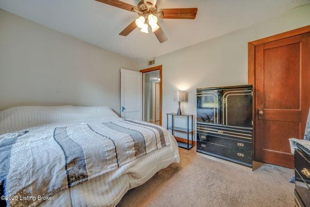 3713 Glengyle Ave, Louisville, KY 40218