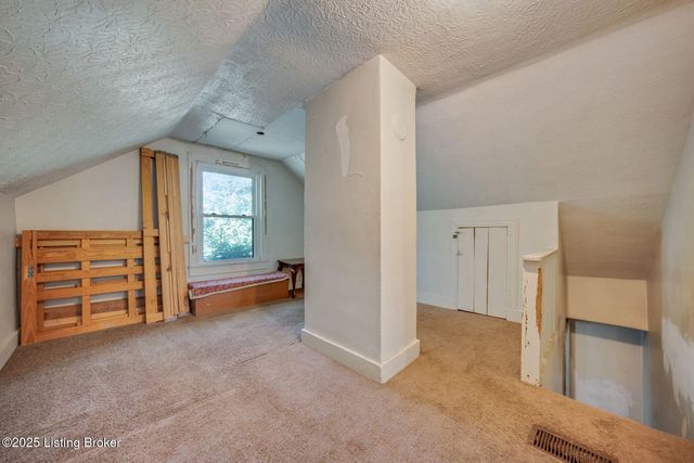 3713 Glengyle Ave, Louisville, KY 40218
