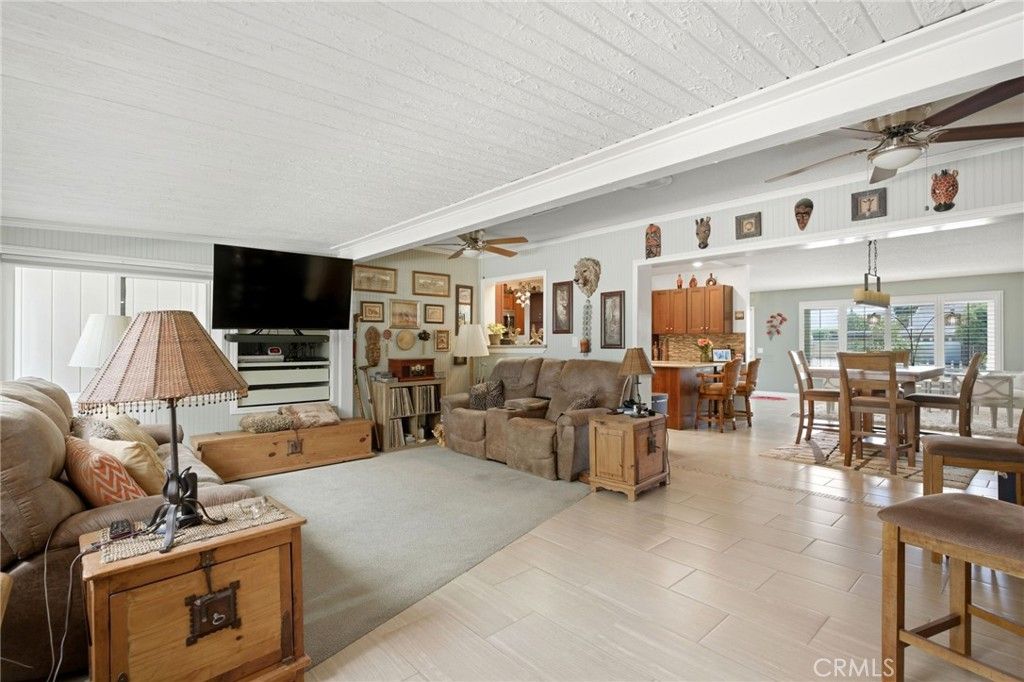 Image 21 of property listing at 411 Brentwood, Hemet, CA 92543