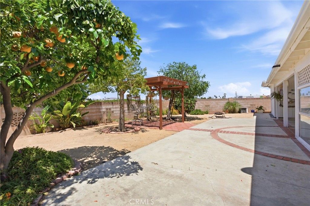 Image 27 of property listing at 411 Brentwood, Hemet, CA 92543