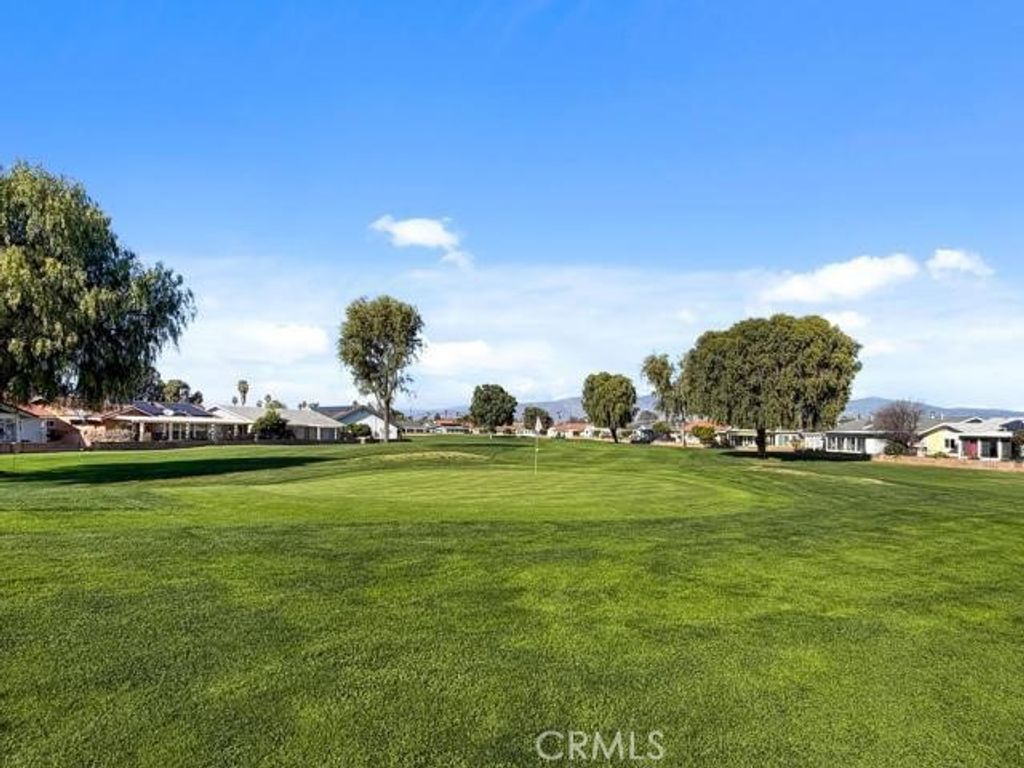 Image 43 of property listing at 411 Brentwood, Hemet, CA 92543