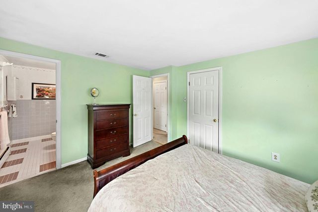840 ROGER RD, Warminster, PA 18974