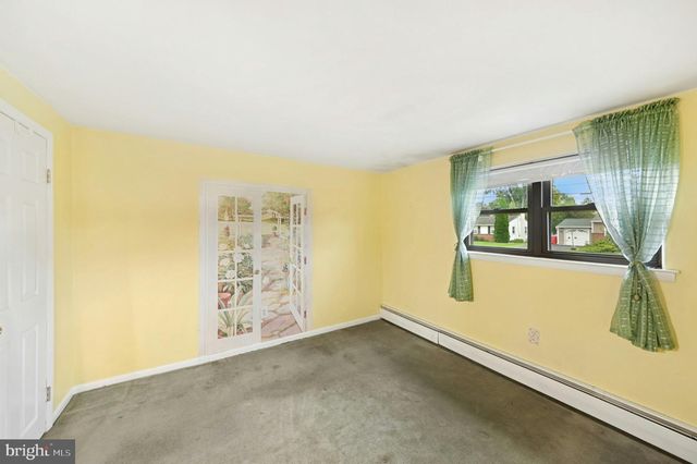 840 ROGER RD, Warminster, PA 18974
