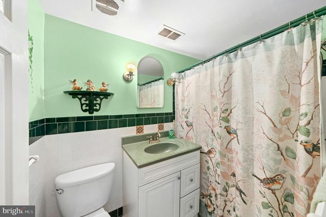 840 ROGER RD, Warminster, PA 18974