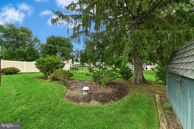 840 ROGER RD, Warminster, PA 18974