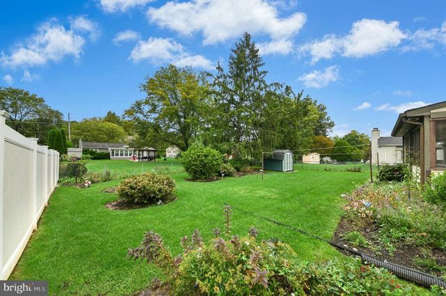 840 ROGER RD, Warminster, PA 18974