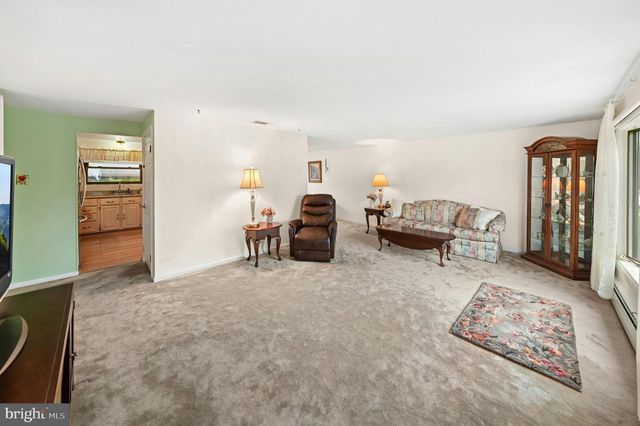 840 ROGER RD, Warminster, PA 18974