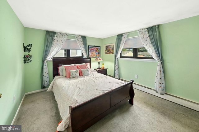 840 ROGER RD, Warminster, PA 18974
